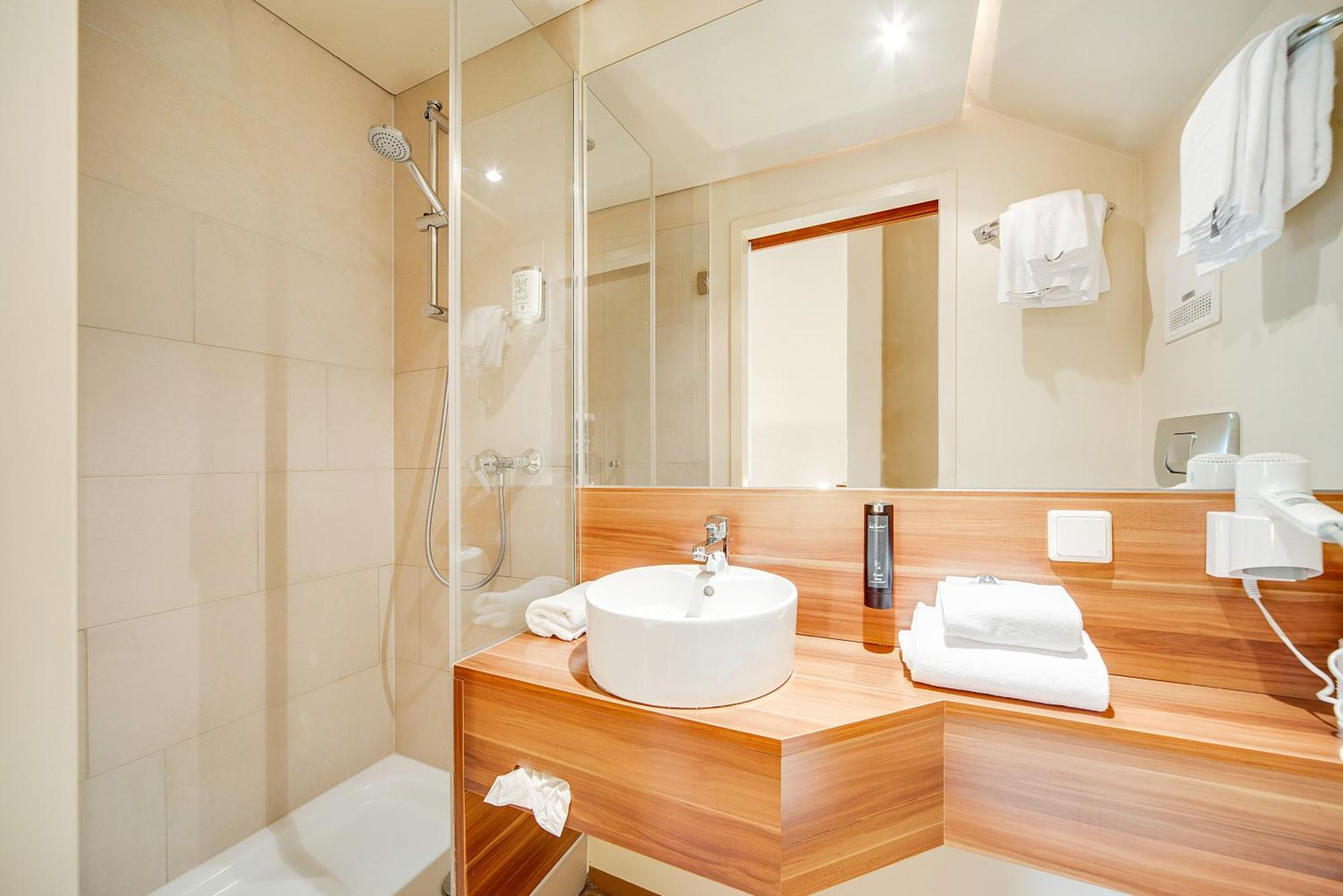 Hotel Astoria Залцбург Екстериор снимка